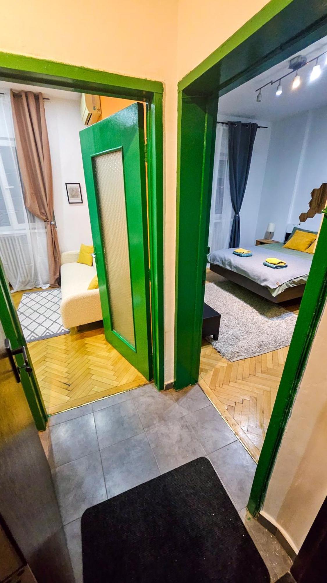 Downtown Tiny Houses Near Cismigiu Gardens Bukarest Exterior foto