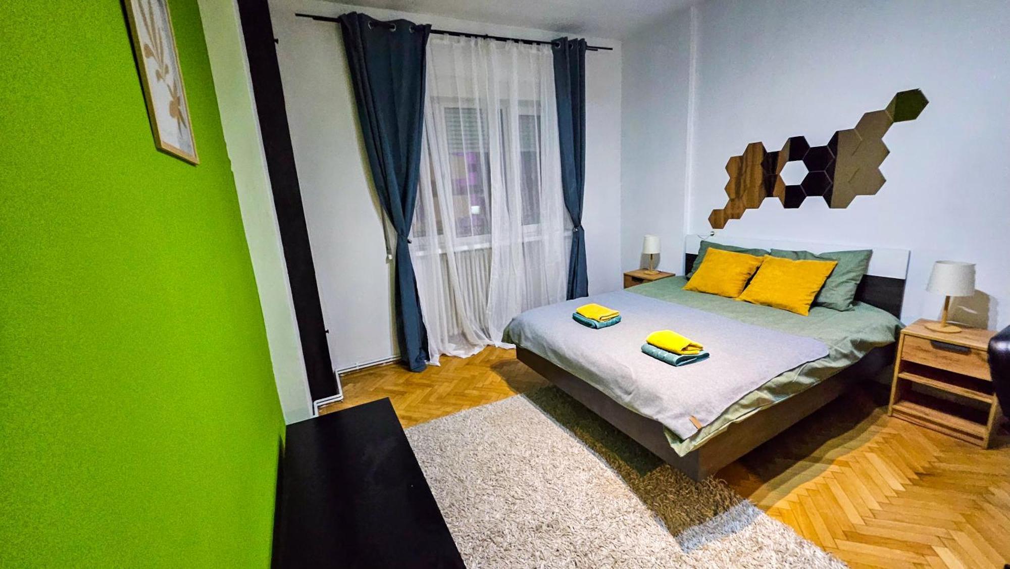 Downtown Tiny Houses Near Cismigiu Gardens Bukarest Exterior foto